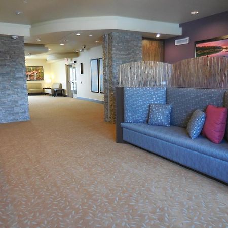 Ledgestone Hotel Вернал Экстерьер фото